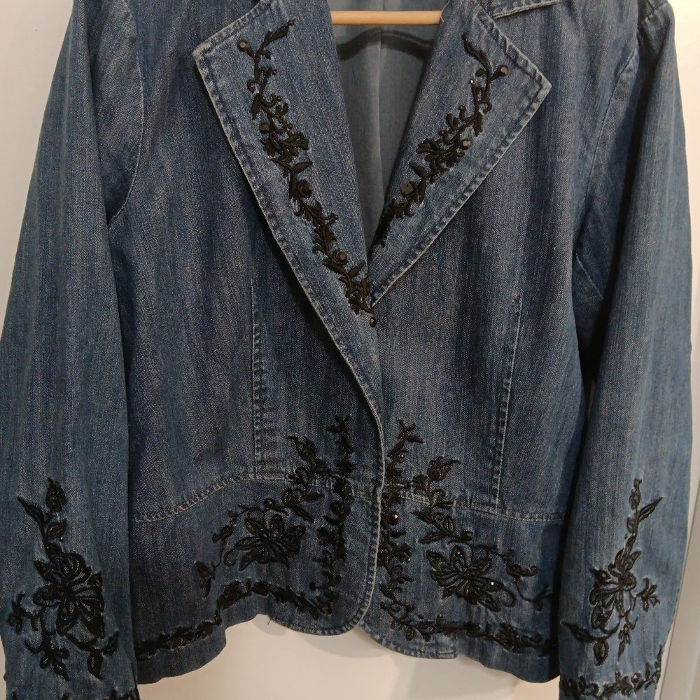 COLD WATER CREEK DENIM / EMBROIDERED JACKET SIZE XL
